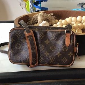 SALE!! Louis Vuitton Pochette Marly